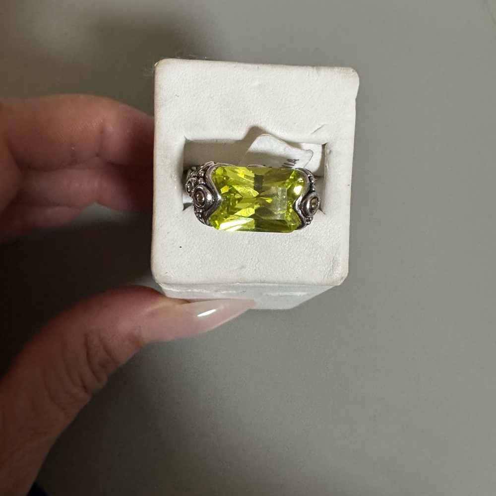 Elegant Ring